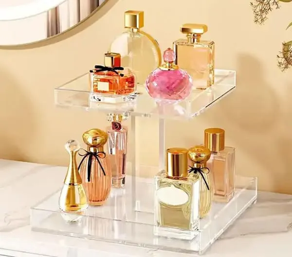 tiers-acrylic-organizer