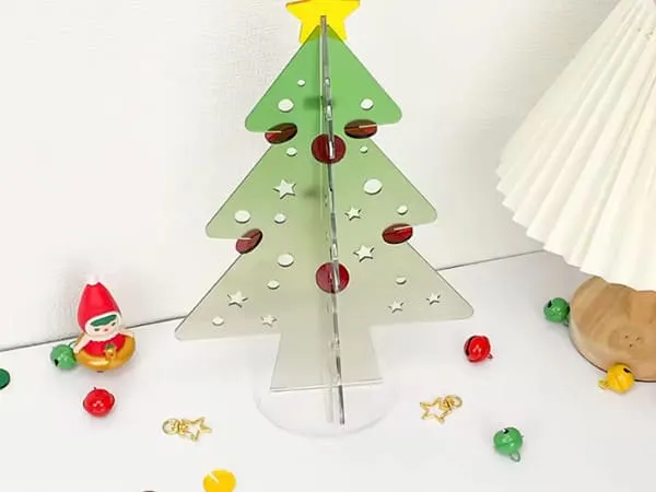 Acrylic-Stand-Crafting-3