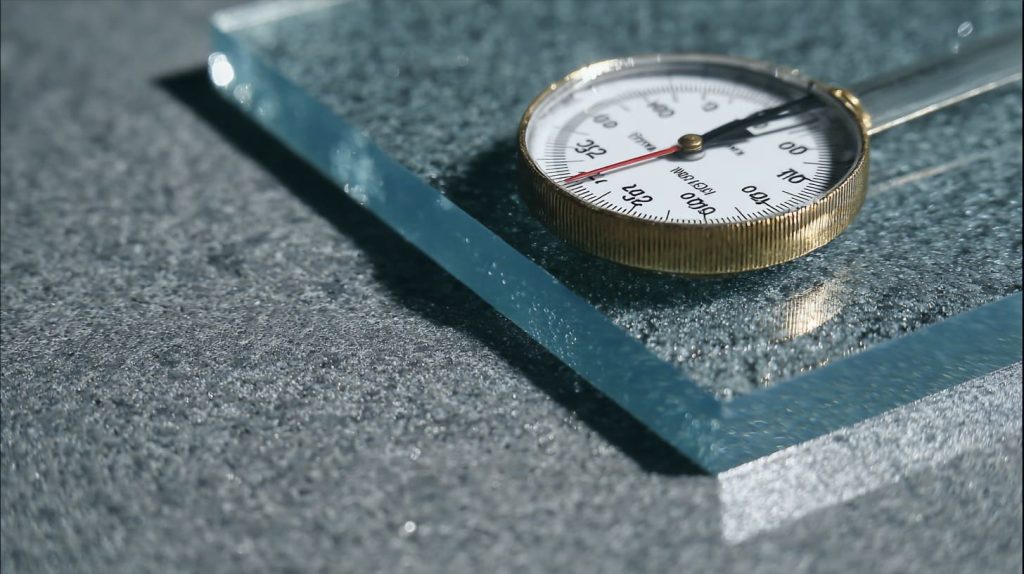 Acrylic Become Brittle in Cold Temperatures (7)