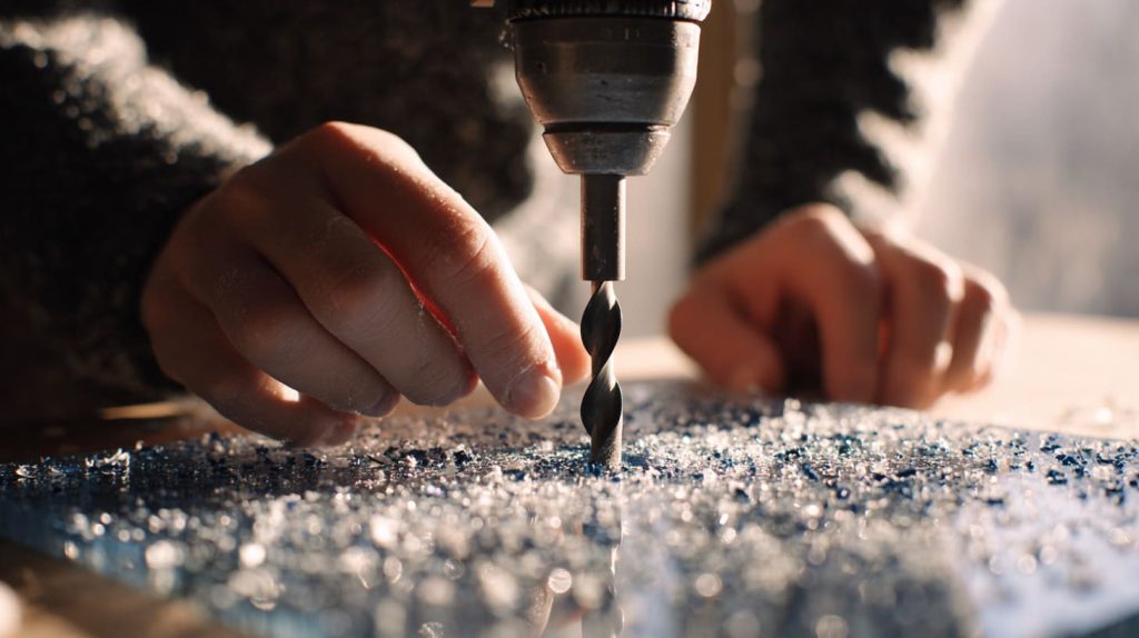 Cut Plexiglass With a Glass Cutter (10)