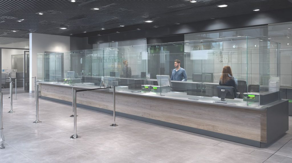 Acrylic vs Bulletproof Glass (6)